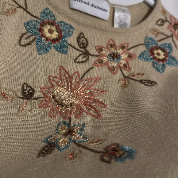 ALFRED DUNNER | Tan Short Sleeve Tee with Floral Embroidery - Picture 7 of 13